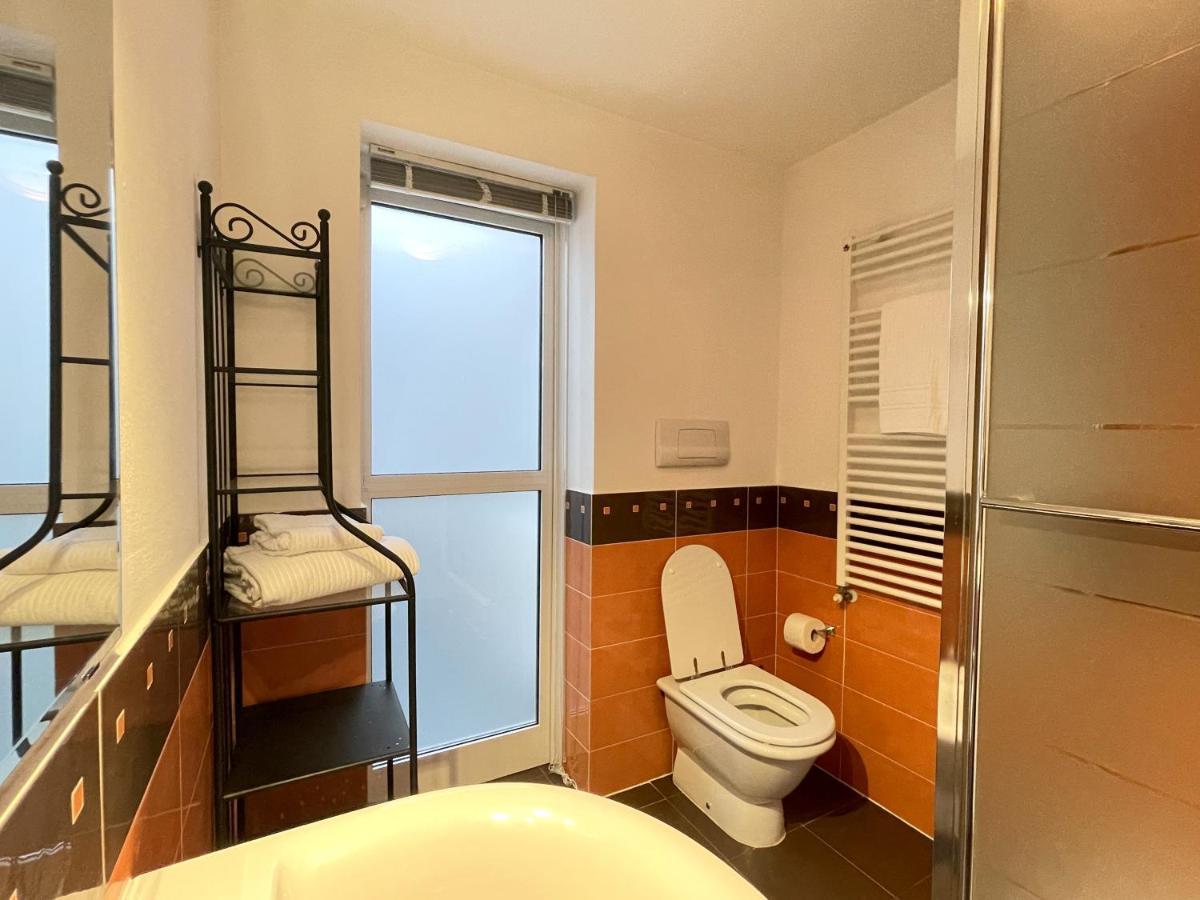 Accomodo Mit48 Trivanotortona Apartment Milano Exterior foto