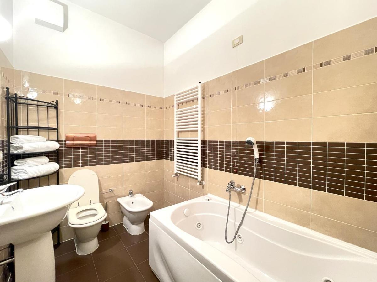 Accomodo Mit48 Trivanotortona Apartment Milano Exterior foto